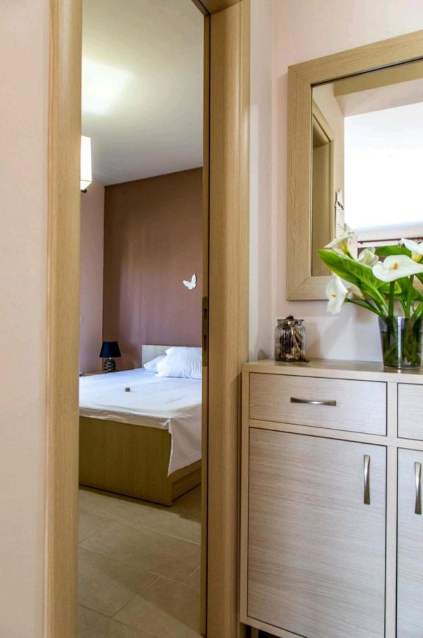 Canal Luxury Apartments Nea Poteidaia Exteriér fotografie